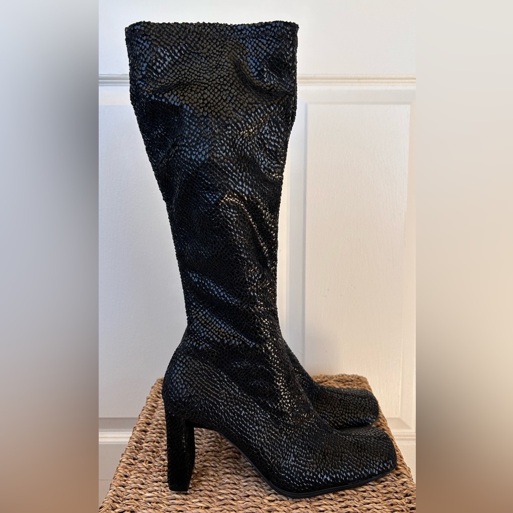 Chinese Laundry Reptile Print Soft Top‎ Boots Size 7.5
